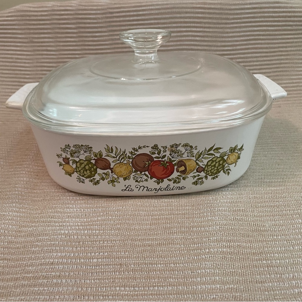 Corning Ware Spice of Life Collection “LA 
MARJOLAINE” Casserole Dish